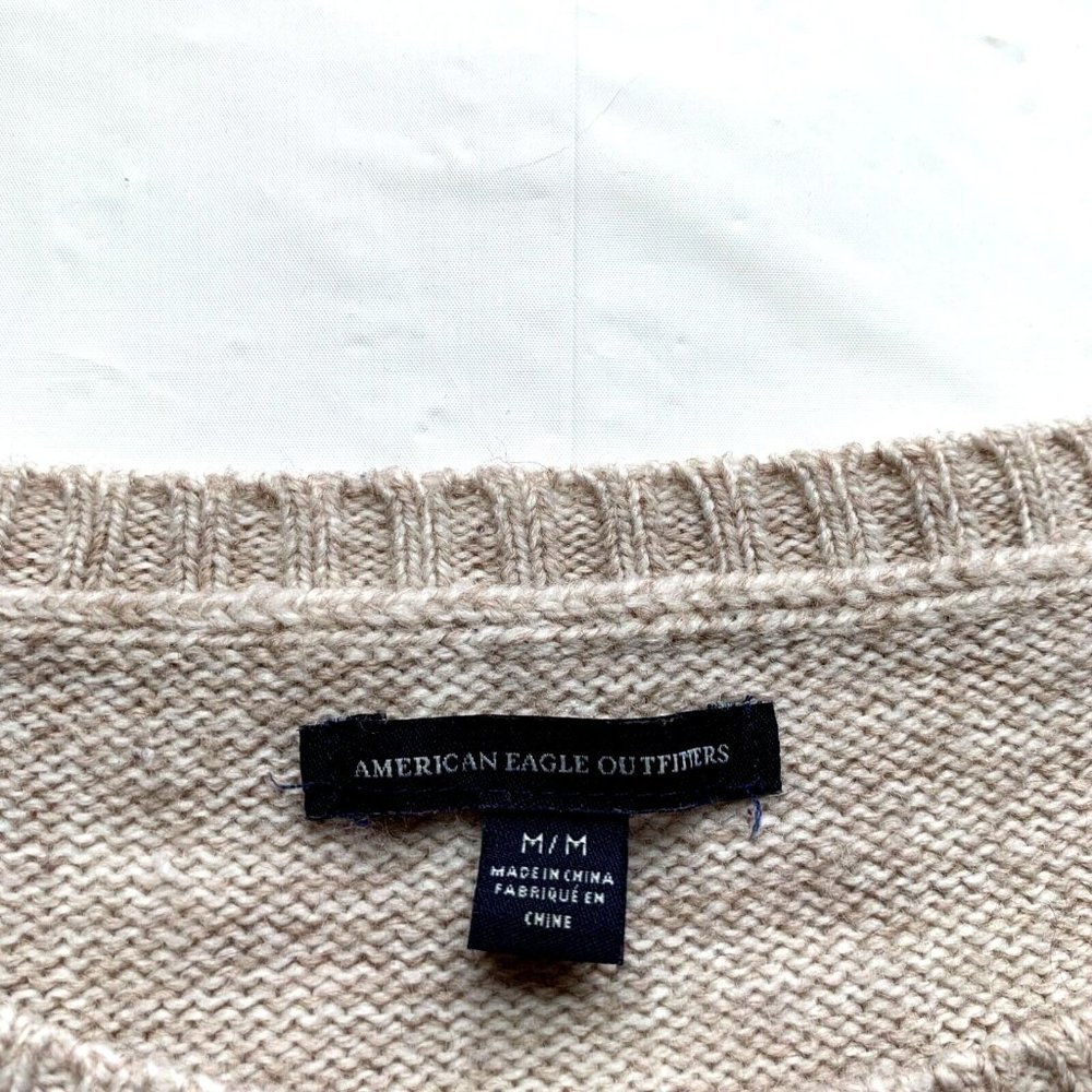 American Eagle Sweater Womens Medium Beige Red Aztec Southwestern Wool Blend NEW - Picture 3 of 12